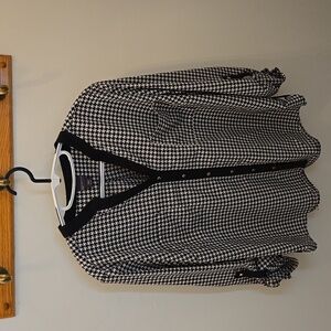 Covington Petite Houndstooth Blouse